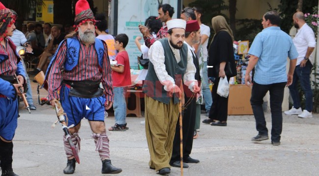 Manisa'da tiyatro sürprizi