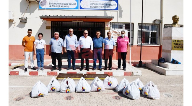 TUTSO'dan Turgutlu ve Ahmetli'deki 600 öğrenciye yardım
