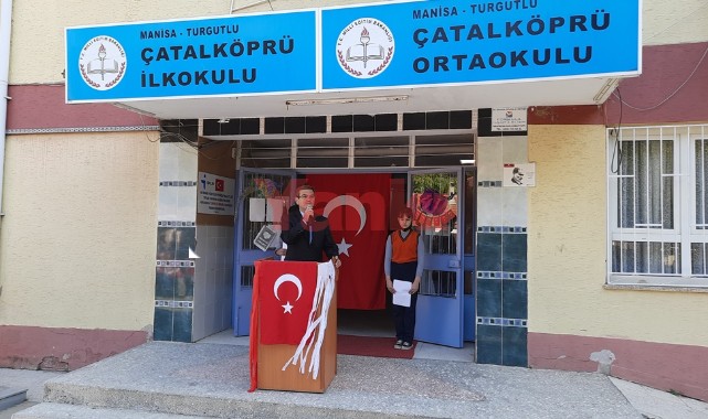 Çatalköprü İlköğretim Okulu'nda Cumhuriyet Coşkusu