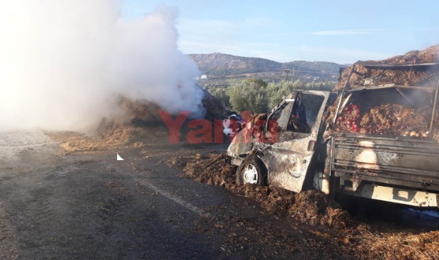 Manisa'da kamyonetin kamyona çarpması sonucu çıkan yangında 1 kişi öldü