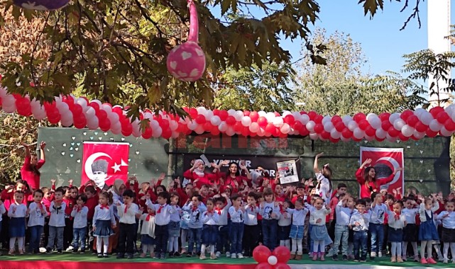 Sevgi Pınarım miniklerinin Cumhuriyet coşkusu