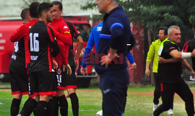 Turgutluspor İnegöl'ü tek golle geçti