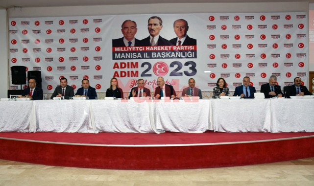 MHP heyeti, Manisa'da muhtarlar ve STK temsilcileriyle buluştu