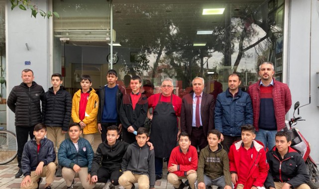 Aşçı Yusuf ve Sevenler Şampiyon Öğrencileri Ağırladı