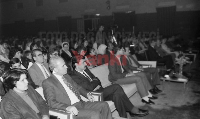 Dönemin Türk Sanat Müziği Korosu