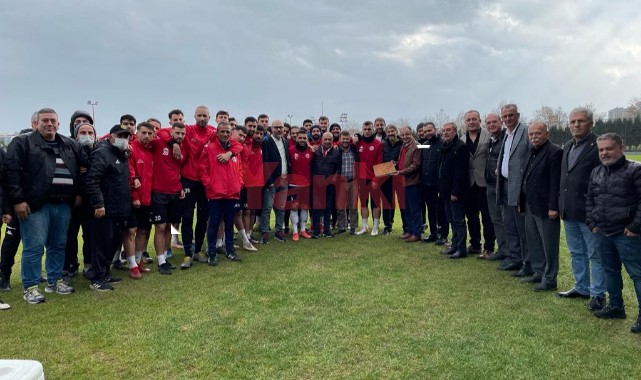 Esnaf oda başkanlarından Turgutluspor’a tatlı ziyaret