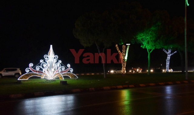 Manisa'da yeni yıl öncesinde aydınlatma çalışması