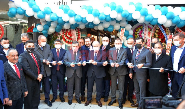 Manisa ve Turgutlu protokolünü buluşturan açılış