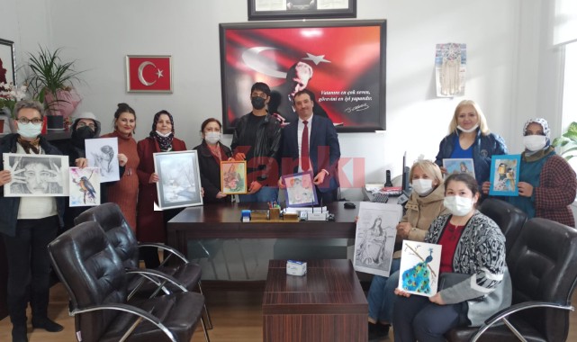 Resim Kursiyerleri Müdürlerini Ziyaret Etti