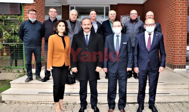 TUKSAD ve protokol yemekte buluştu