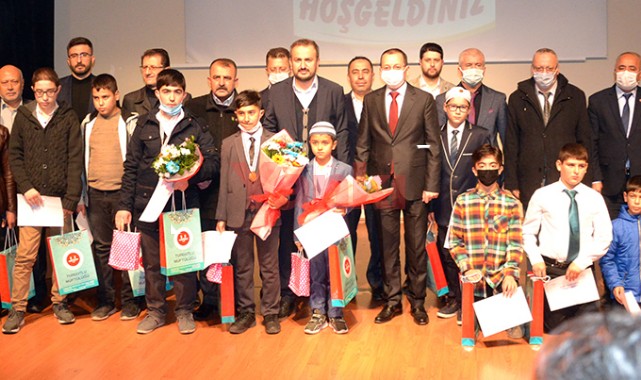 Turgutlu'da Genç Sada Kur'an-ı Kerim'i Güzel Okuma Yarışması yapıldı