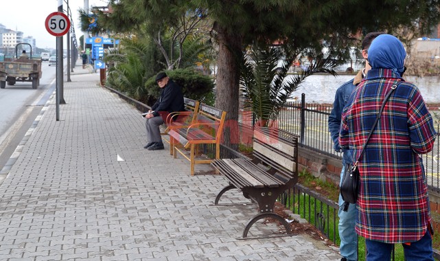 Vatandaşlar, durakların daha korunaklı olmasını istiyor