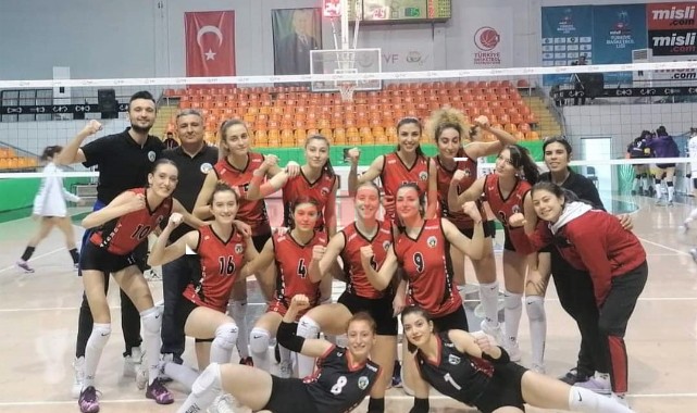 Turgutlu Belediyesi Kadın Voleybol Takımı Rakip Tanımıyor