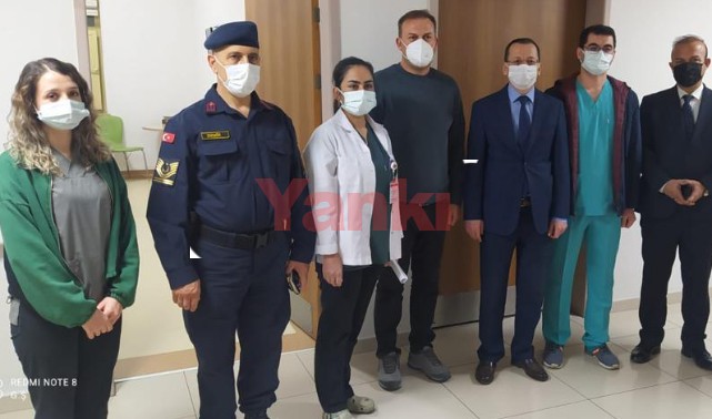 Turgutlu protokolü, güvenlik güçleri ve sağlıkçıların yeni yılını kutladı 