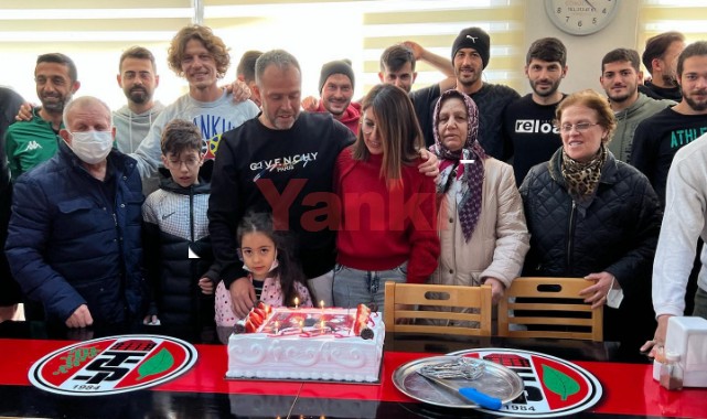 Turgutluspor'da Nazım Gülay'a doğum günü sürprizi
