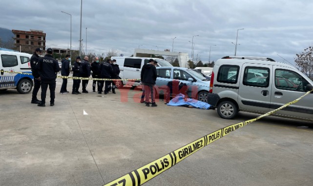 Manisa'da hastanenin otoparkında erkek cesedi bulundu