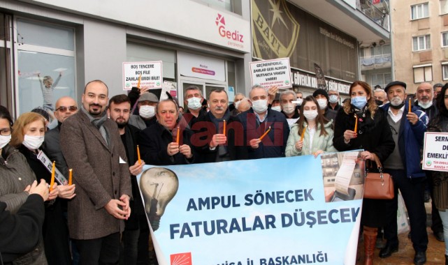 Yüksek elektrik faturalarına mumlu protesto