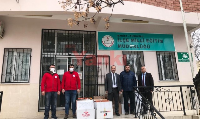 Kızılay’dan Turgutlu’daki öğrencilere destek