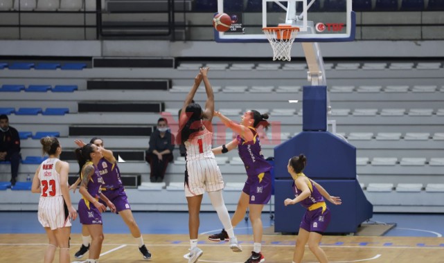 Turgutlu Belediyespor kadın basketbolcuları İstanbul'da mağlup