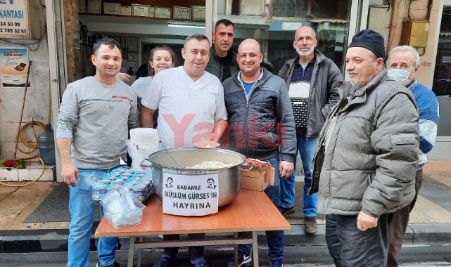 Turgutlu'da Müslüm Gürses hayrına pilav dağıttılar