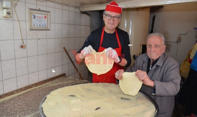 122 yıllık ramazan geleneği susamlı helva iftar sofralarındaki yerini aldı