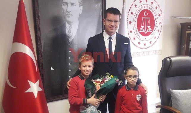 Cumhuriyet Başsavcısı Biçer koltuğunu Muhammet Ali ve Elif Esila'ya teslim etti