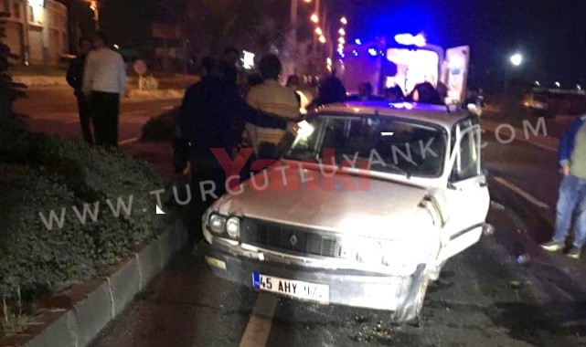 Kamyon otomobile çarptı: 4 yaralı