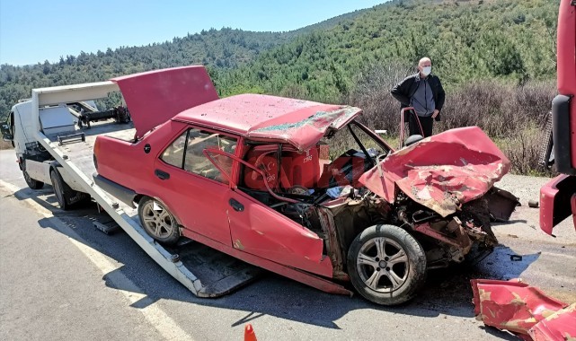 Kamyonla çarpışan otomobilin sürücüsü yaralandı