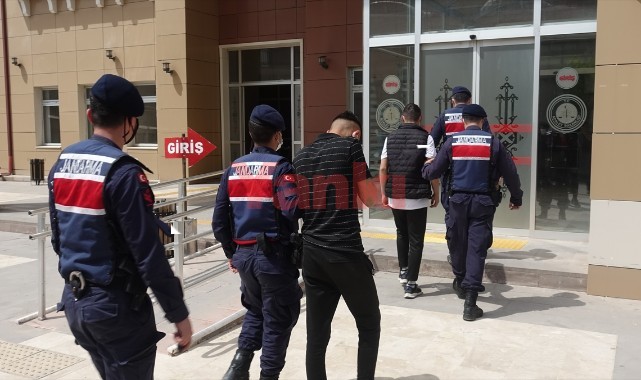 Okul kantininden hırsızlık şüphelileri yakalandı