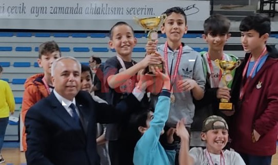 Turgutlu’da model uçak yarışması yapıldı