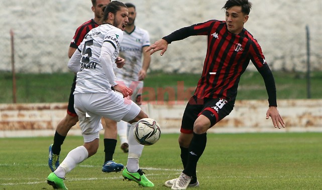 Turgutluspor lider Sakaryaspor'a konuk