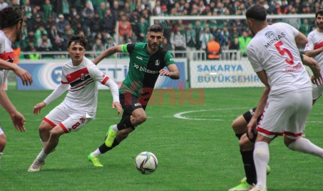 Turgutluspor Sakarya'ya direnemedi: 3-0