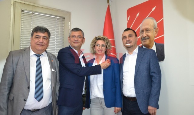 CHP'de çifte bayram kutlaması