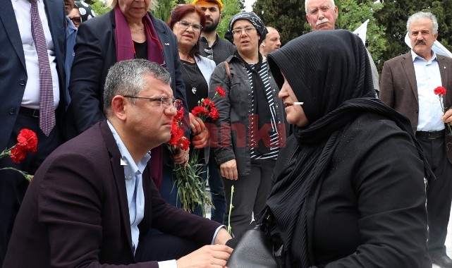 CHP'li Vekiller Soma Madenci Şehitliği'ni ziyaret etti