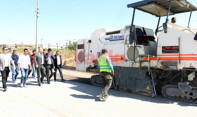 Eski Manisa yoluna sıcak asfalt çalışması