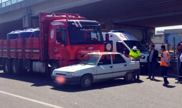 Kamyon otomobile çarptı: 2 yaralı