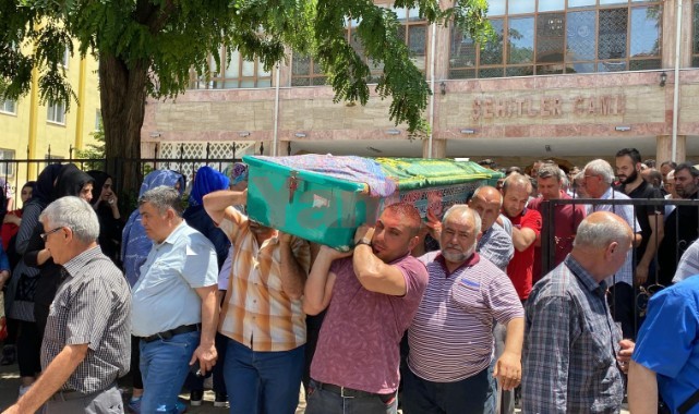 Kazadan 19 gün sonra hayatını kaybeden genç anne toprağa verildi