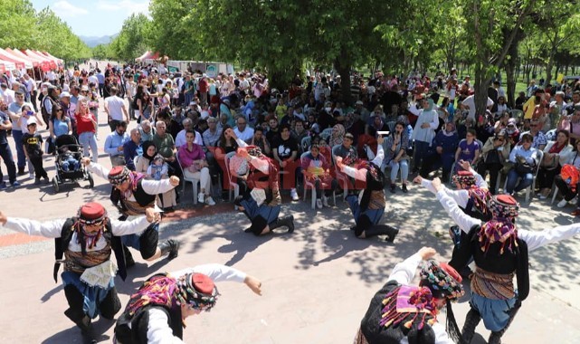 Turgutlu'da 4. Yerel Tohum Takas ve Bahar Şenliği düzenlendi