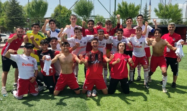 Turgutluspor U17’nin gözü Türkiye şampiyonluğunda