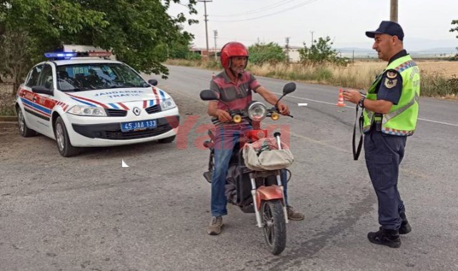 Jandarmadan motosiklet ve motorlu bisiklet denetimi: 301 sürücüye ceza