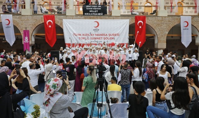Manisa'da 185 çocuk için toplu sünnet töreni yapıldı