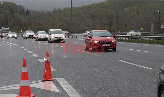 Otoyollarda otomobiller için yükseltilen hız sınırları belirlendi
