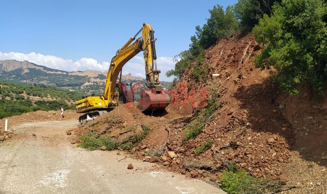 Turgutlu’nun kırsal mahalle yolları daha güvenli ve konforlu oluyor