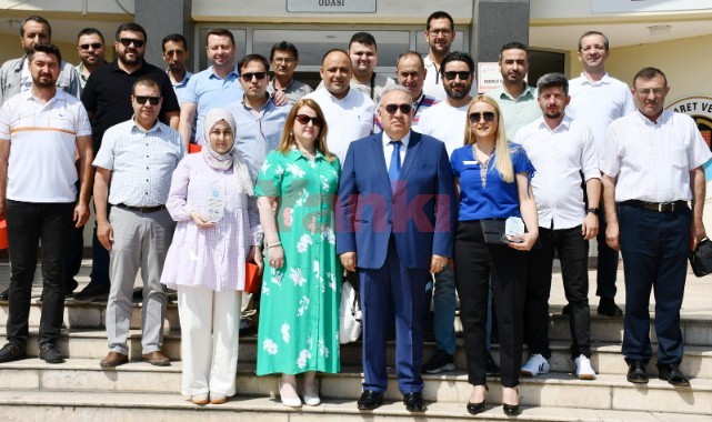 TUTSO'dan sigorta firmalarının temsilcilerine plaket