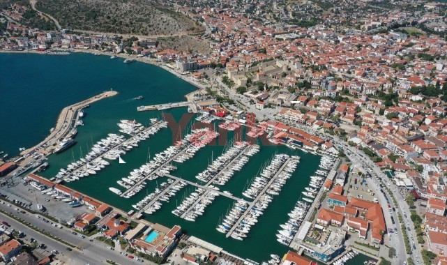 Çeşme bayramda günlük 1 milyondan fazla turist ağırlamayı bekliyor