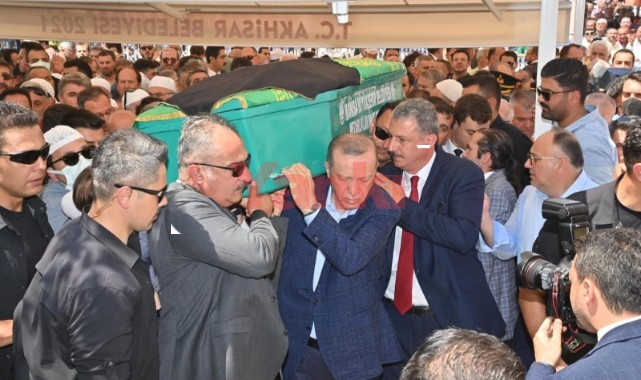 Cumhurbaşkanı Erdoğan, Akhisar'da Hakan Füzün'ün cenaze törenine katıldı