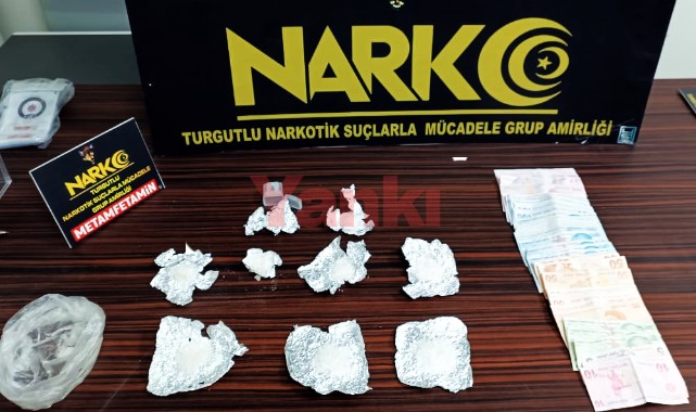 Turgutlu’da uyuşturucu operasyonu: 4 gözaltı
