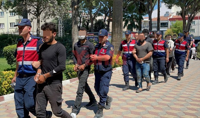 'Yol verme' kavgasında gözaltına alınan 8 Suriyeli tutuklandı