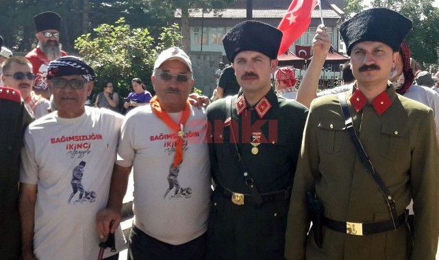 Turdak sporcuları 'Zafer Yolu Yürüyüşü'nde 
