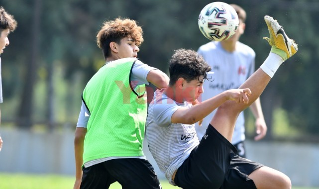 Turgutluspor'un U16  ve U17 takımları hazırlık maçında karşılaştı